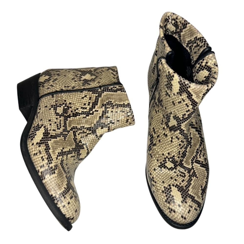 Artisan by Zigi Lissa Snakeskin Embossed Leather Ankle Bootie boots shoes 6